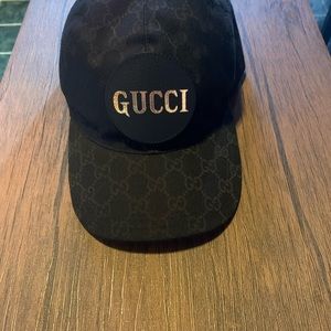 Gucci canvas baseball hat